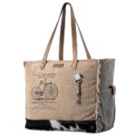 West Orchard Weekender Bag - Image 2