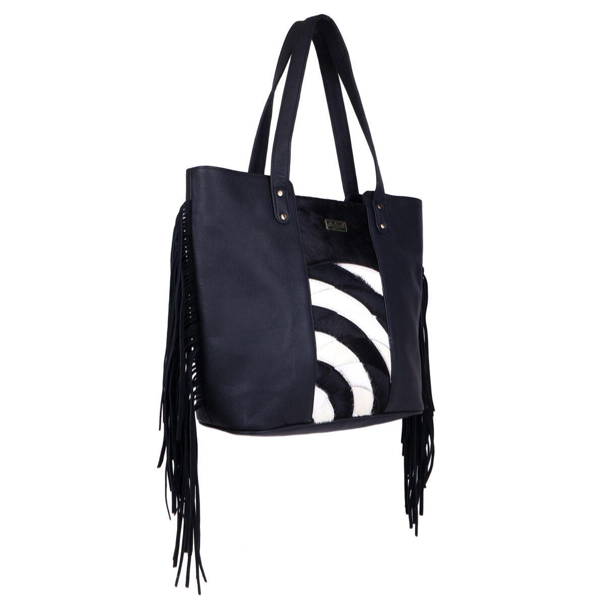 Monochrome Maven - Image 2