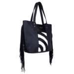 Monochrome Maven - Image 2